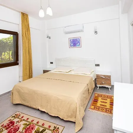 Apartment Colorful House With Garden In The Heart Of Turkbuku *